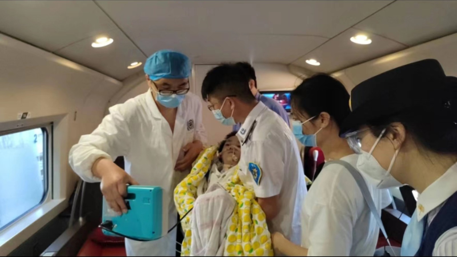 三都专业高铁转运